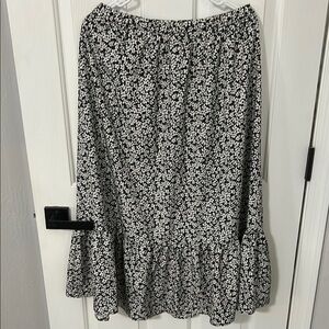 SHEIN Black and White Bubble Midi Skirt